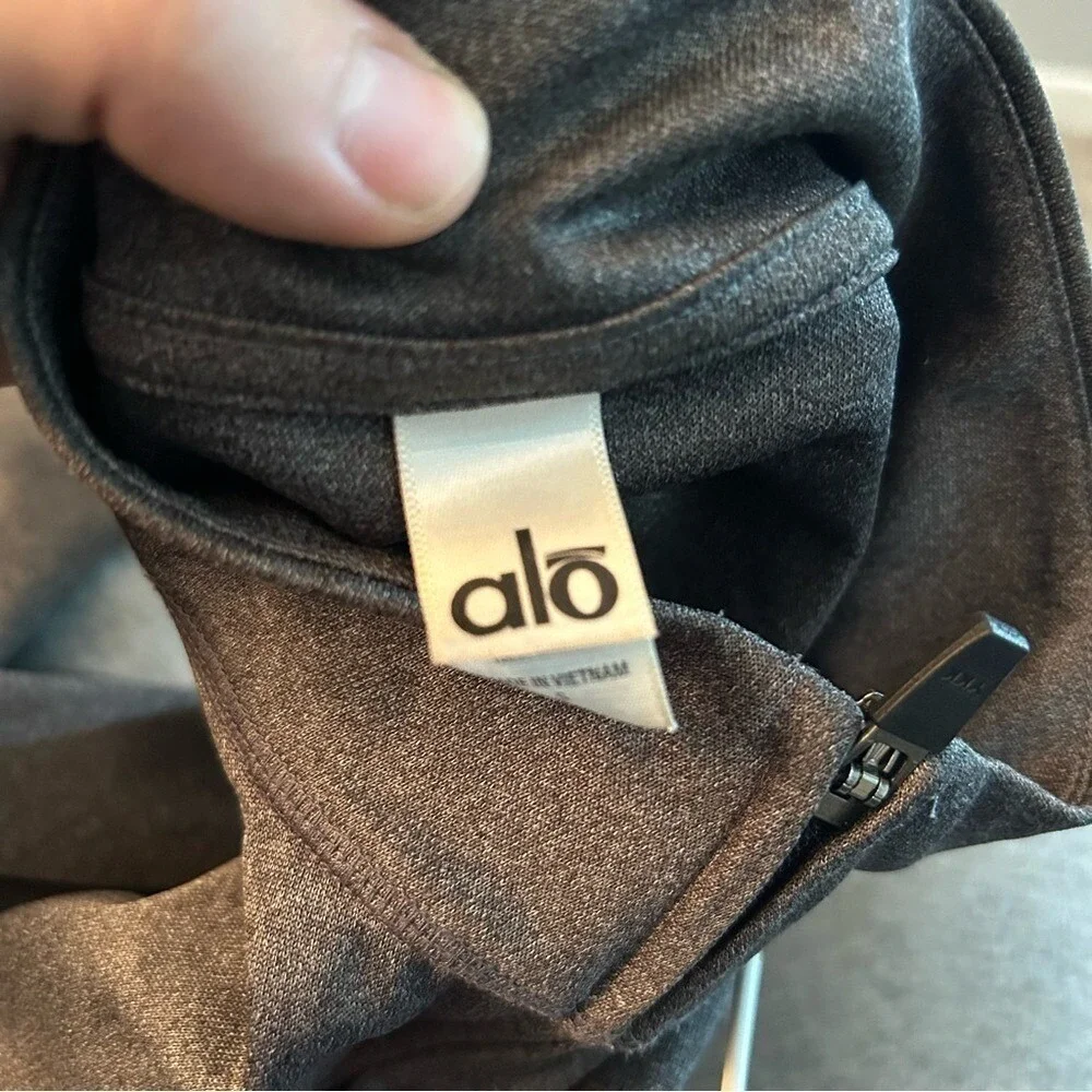Alo Yoga Jacket Women's Small Grey Full Zip Track LS Thumbholes Gym Sweatshirt